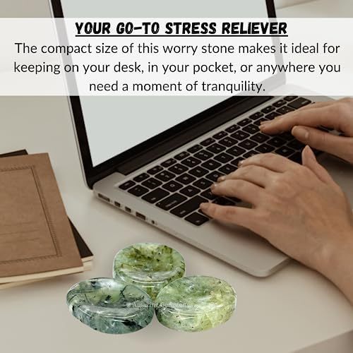 Green Jade Aventurine Worry Stone Crystals and Healing Stones - Worry Stones for Stress Relief Gifts - Piedra Crystal Fidget for Meditation - Unique Stocking Stuffers and Birthday Gifts for Women, Men
