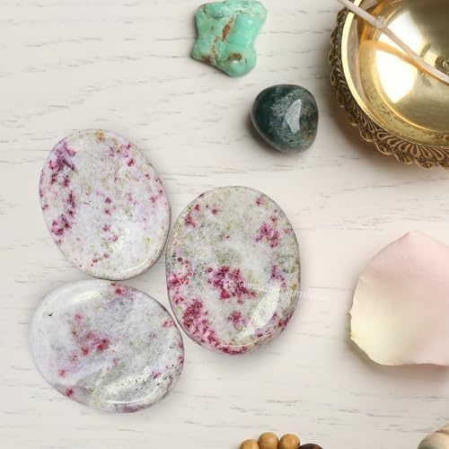 Green Jade Aventurine Worry Stone Crystals and Healing Stones - Worry Stones for Stress Relief Gifts - Piedra Crystal Fidget for Meditation - Unique Stocking Stuffers and Birthday Gifts for Women, Men