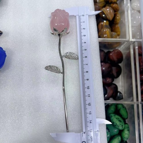 Natural gemstone quartz, palm carving handicraft frosted quartz 45x35x8MM