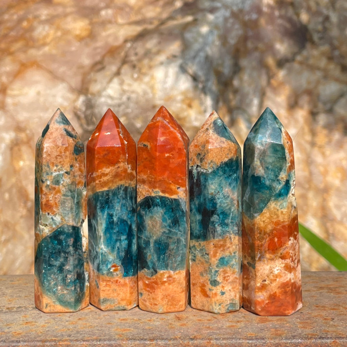 Wholesale Fanshi high-quality natural sunstone and blue apatite tower polished gemstone symbiotic point healing crystal process