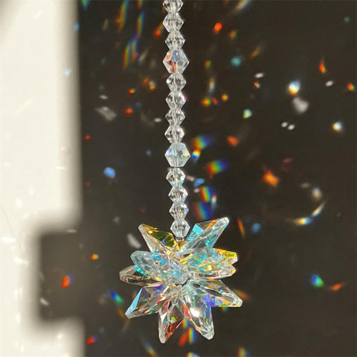 Crystal is selling well. Wind chime pendants, home and garden decorations, prism crystal pendants, honor
