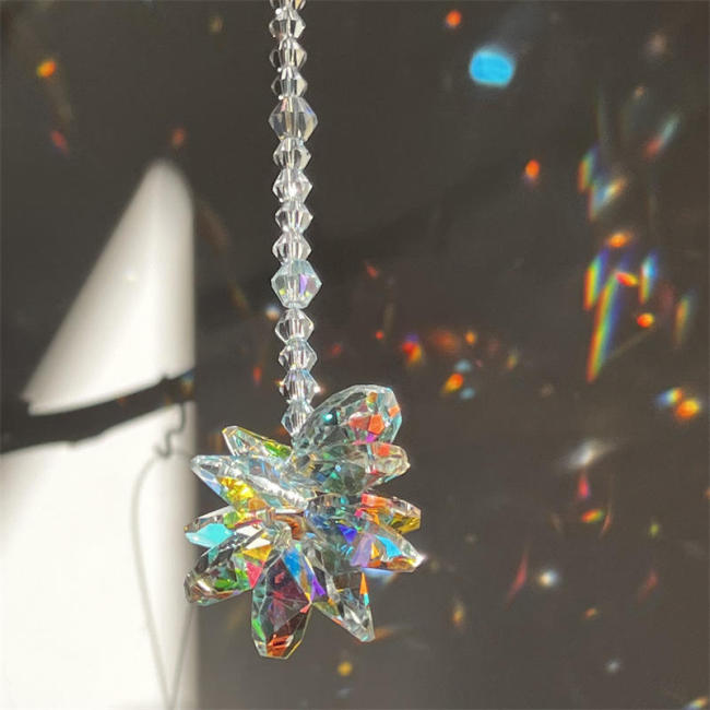 Crystal is selling well. Wind chime pendants, home and garden decorations, prism crystal pendants, honor