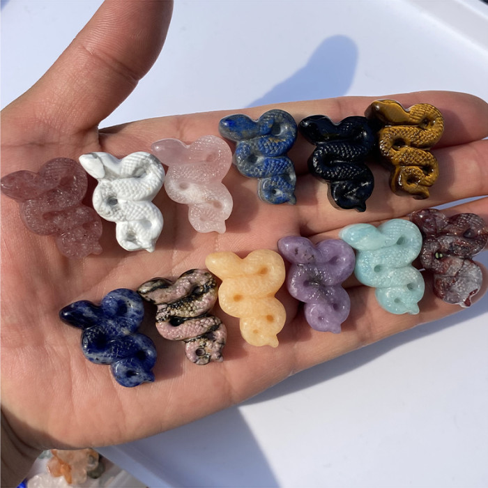 Hand-carved 2 to 3 cm mixed with natural gemstone crystal snake carving pendants