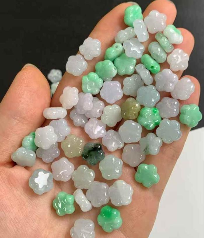 A-type green 10mm flower jade bead natural stone jewelry, genuine from Myanmar with certificate, high-quality healing jade jewelry