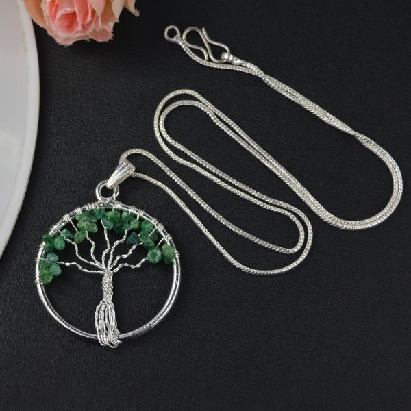The best-selling green jade pendant, the natural healing crystal Life tree necklace, is for Mother's Day/Father's Day