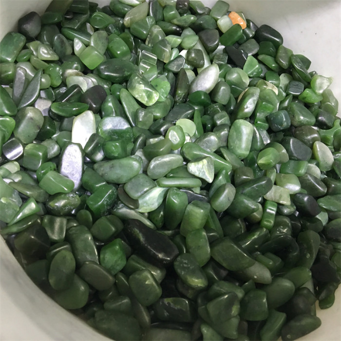 Classic high-quality green Hetian jade stone processing natural rolling crystal healing stone