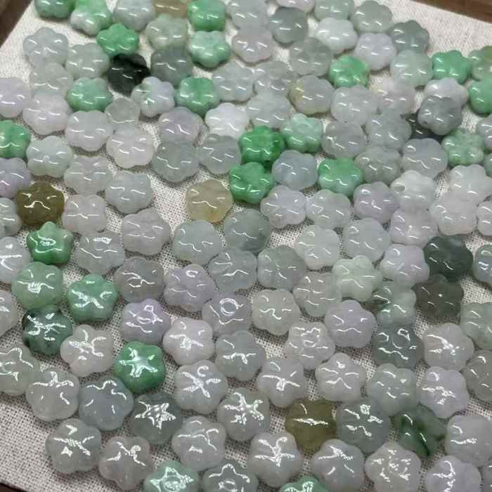 A-type green 10mm flower jade bead natural stone jewelry, genuine from Myanmar with certificate, high-quality healing jade jewelry