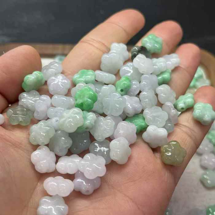 A-type green 10mm flower jade bead natural stone jewelry, genuine from Myanmar with certificate, high-quality healing jade jewelry