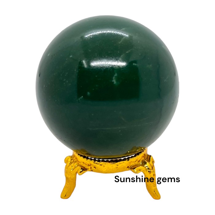 Wholesale green jade crystal balls, natural gemstones, green jade balls for therapeutic meditation and home decoration, bulk supply
