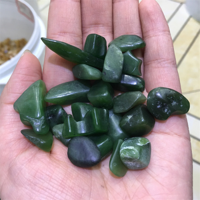 Classic high-quality green Hetian jade stone processing natural rolling crystal healing stone
