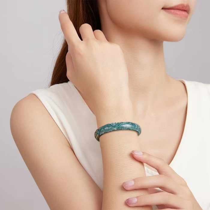 A-grade jadeite jewelry, natural stone, green jadeite, three-dimensional carving, phoenix divine beast pattern bracelet, bracelet, women's jade bracelet