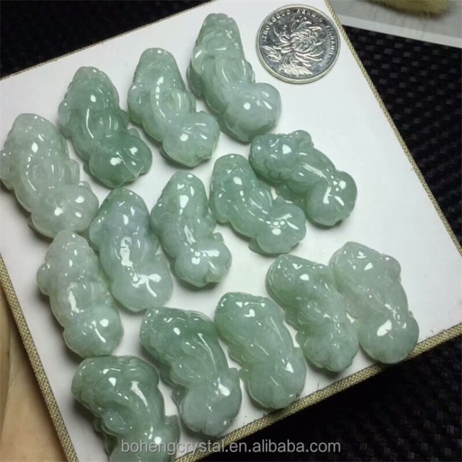 Wholesale pure natural jade, high-quality jadeite carvings, beaded embroidery