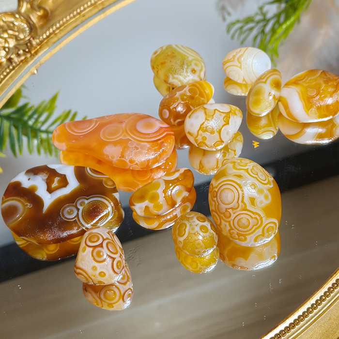 Bulk crystal agate, Alxa jade belt, eyes, creative carved jade decorative gifts, feng shui