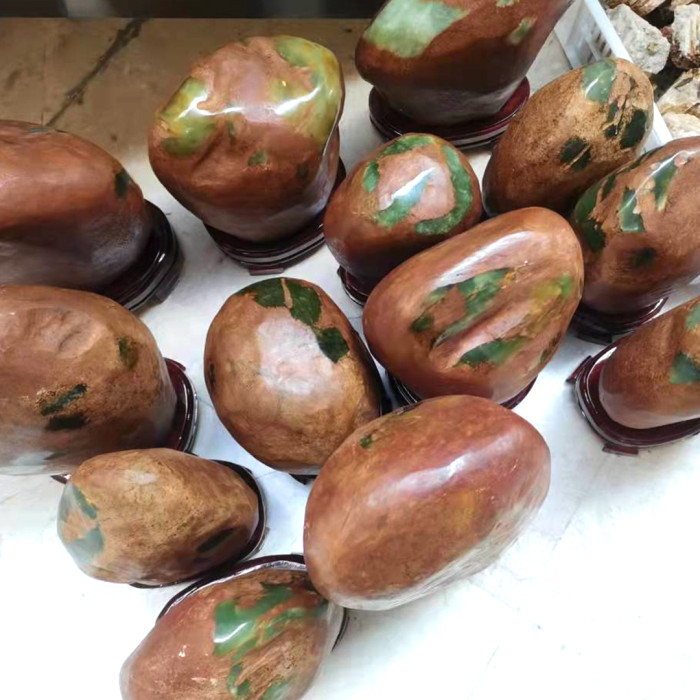 Wholesale natural hearing stone, polished high-quality raw stone and raw stone jade for jewelry production