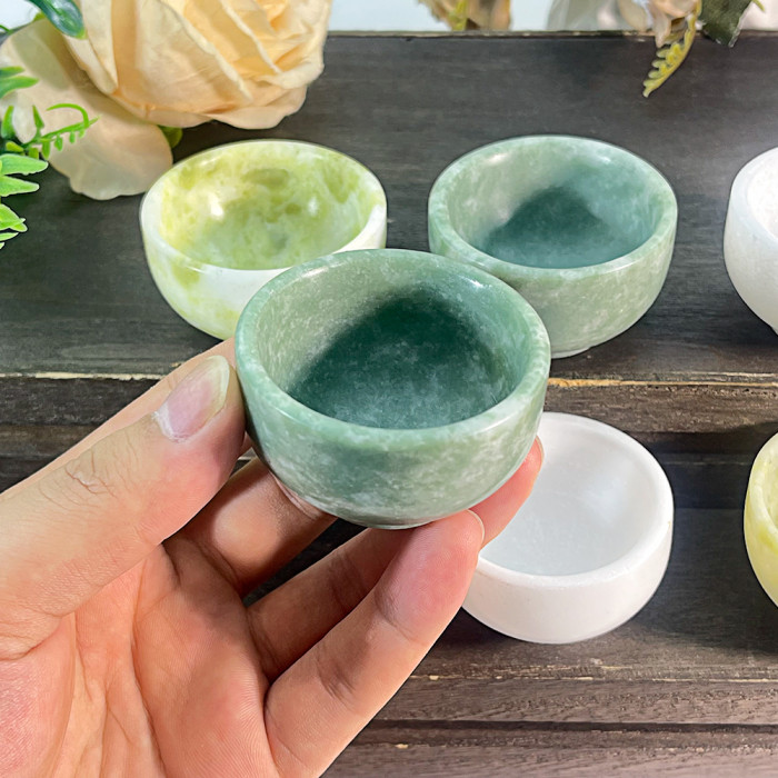Wholesale natural green jade bowl title: Crystal carving, natural jade gemstone handicraft decoration