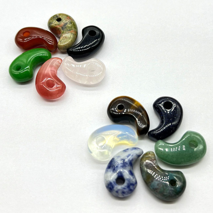Semi-precious gemstone jade, Yin-Yang symbol charm pendant, Eight Trigrams, protecting traditional jewelry