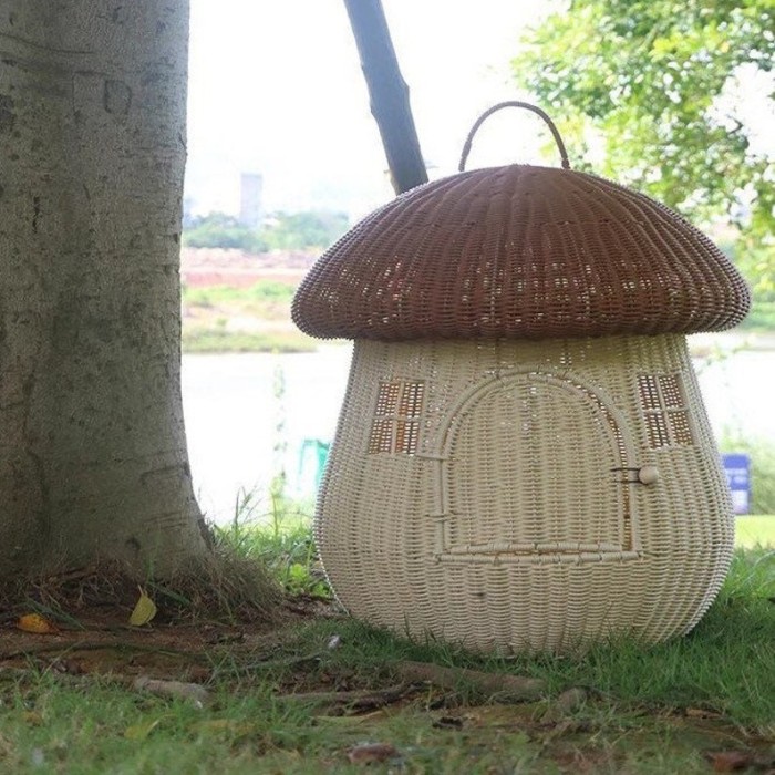 Wholesale handmade rattan nests, dual-purpose pet nests for going out, mushroom houses, and pet supplies from Vietnam
