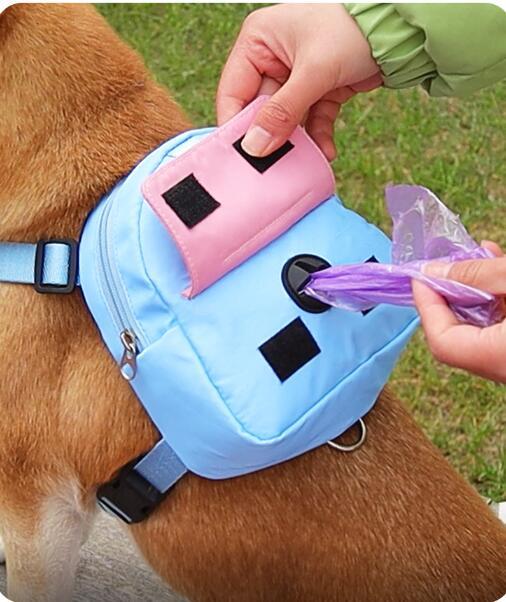 Pet backpack, cartoon dog bag, outdoor travel dog small backpack, pet supplies, can be put in a garbage bag, pull-out design