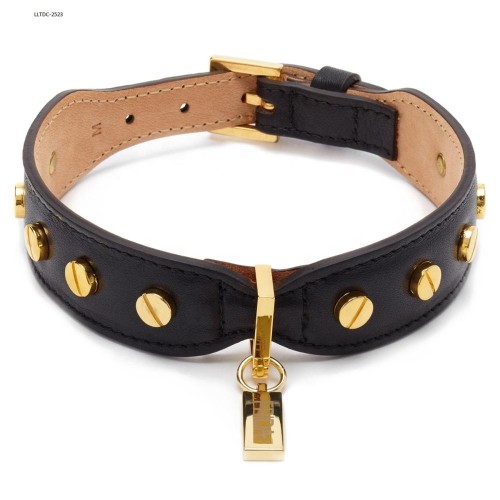 High-quality and eco-friendly leather dog collar, solid pattern, light-emitting diode function, sustainable pet supply