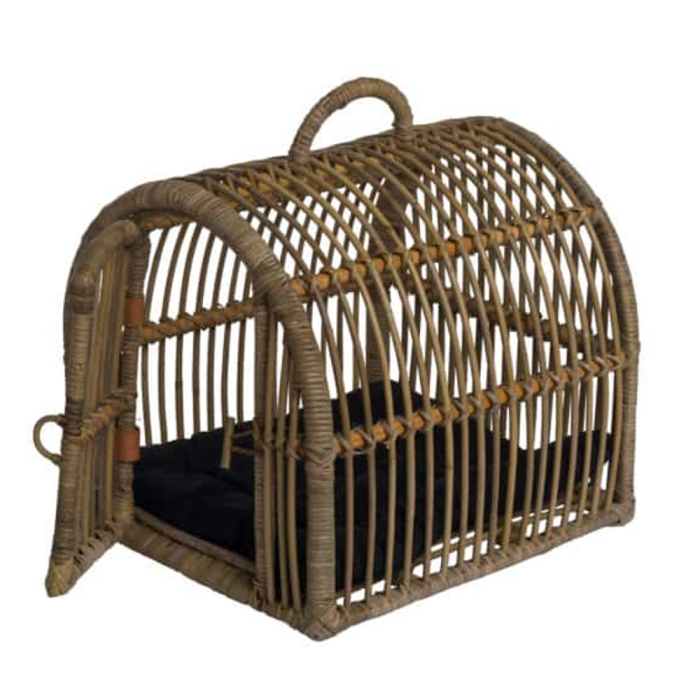 Vietnamese manufacturing and wholesale of willow and rattan pet backpacks, cat and dog houses, and pet supplies