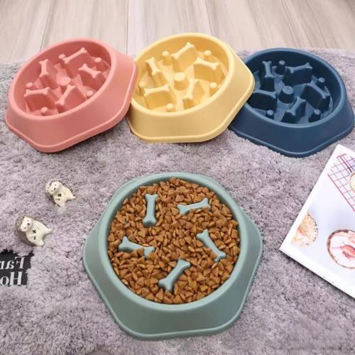 Pet dog feeding food bowl, small dog plastic deceleration food bowl to prevent obesity, pet supplies