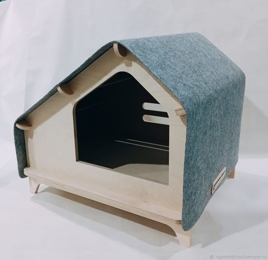 Luxurious high-quality solid wood pet house, outdoor wooden dog house furniture, handcrafted with medium density fiberboard material, made in Vietnam