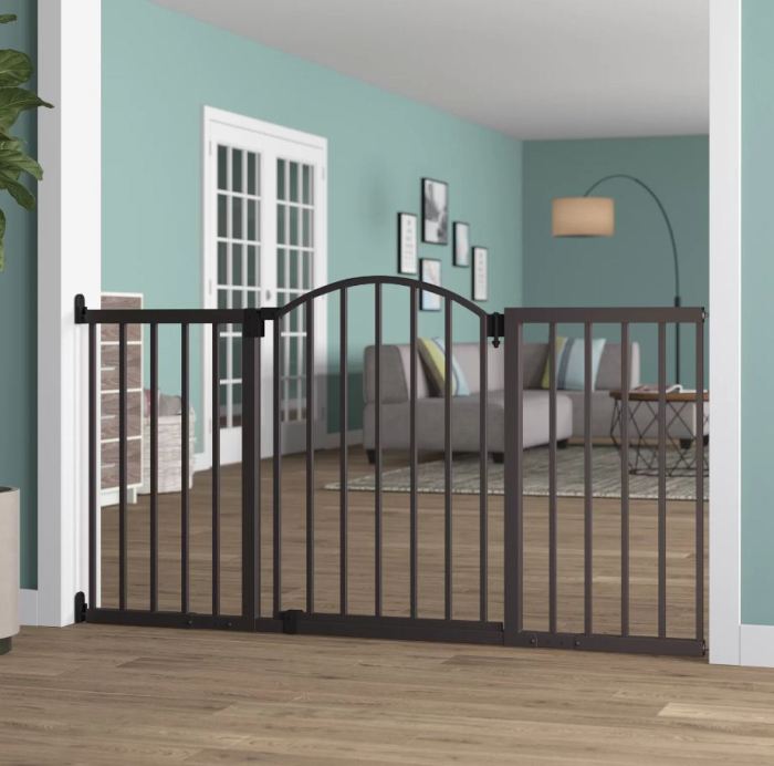 Creative design pet door metal wholesale security door border covering puppies and other pets, family garden indoor and outdoor