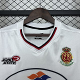 2001-2002 Mallorca White Retro Soccer Jersey (带章)