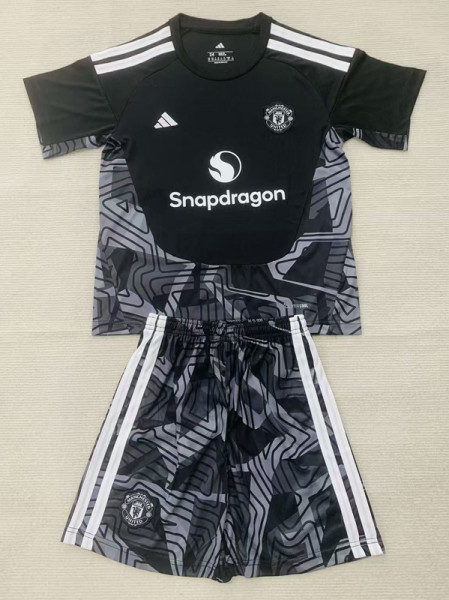 26-27 Man Utd Black Goalkeeper Kids Soccer Jersey