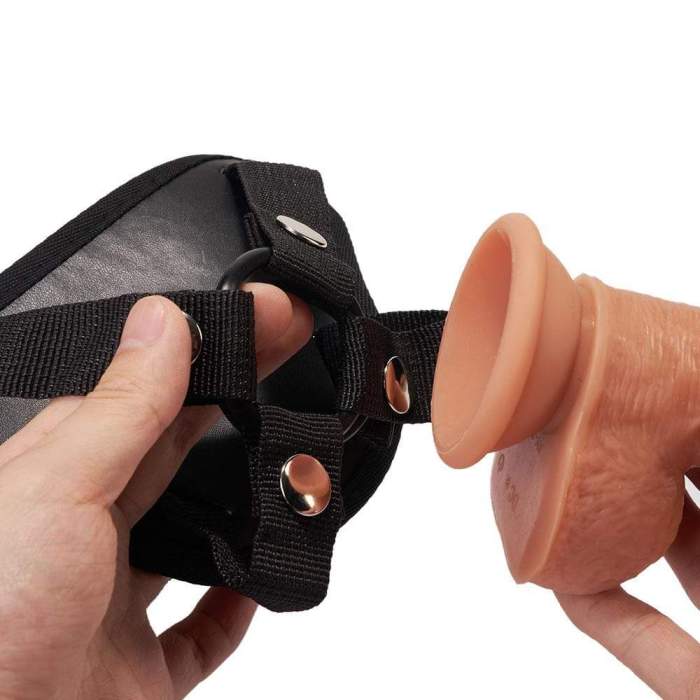 8 Frequency 3 Functions Wearable Remote Control Suction Cup Realistic Dildo