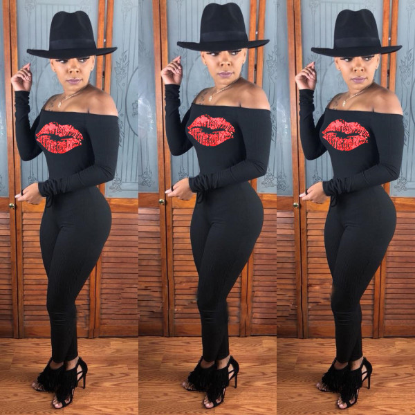 Black Off Shoulder Lip Print Jumpsuits OMY5060