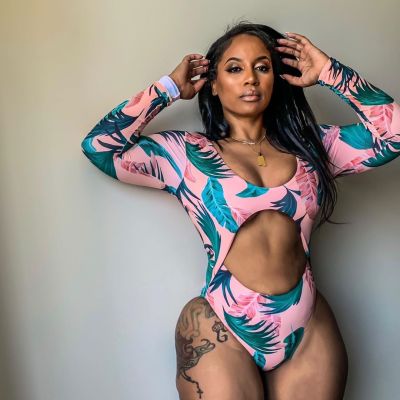 Irregular Printing One-Piece Long Sleeves Swimwear LD8383