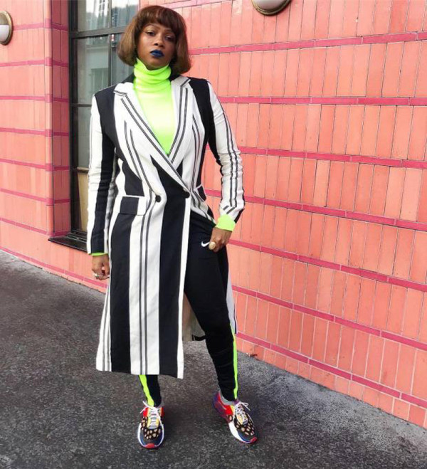 Women's fashion casual black and white striped digital print small blazer LZ-675