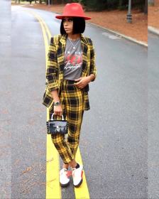 Stylish Ladies Two-Piece Yellow Checks Winter Casual Suits D8325