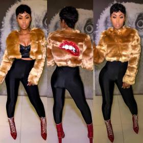 Fashion Sequin Lip Print Short Coat With Lining BN9142