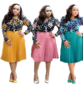 A pleated dress with waistband  CFA310