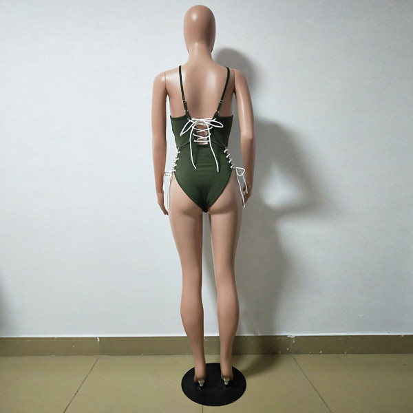 Sexy strappy one-piece swimsuit, a variety of ways to wear B9079