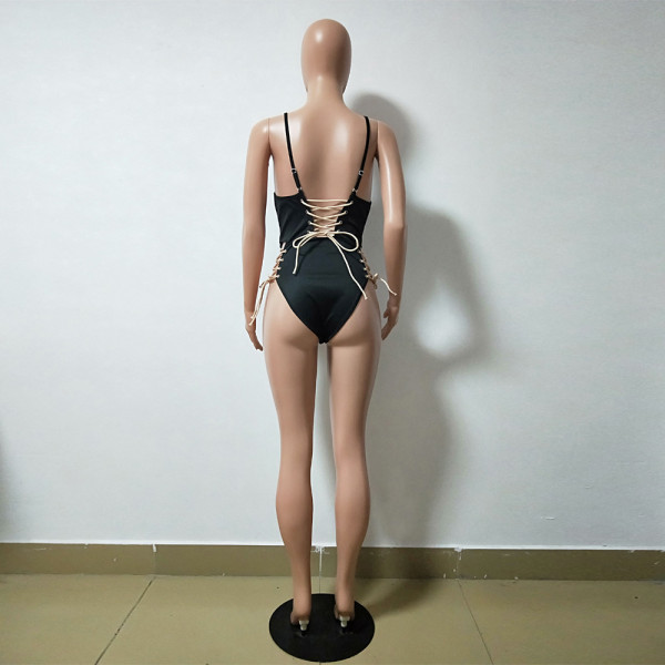 Sexy strappy one-piece swimsuit, a variety of ways to wear B9079