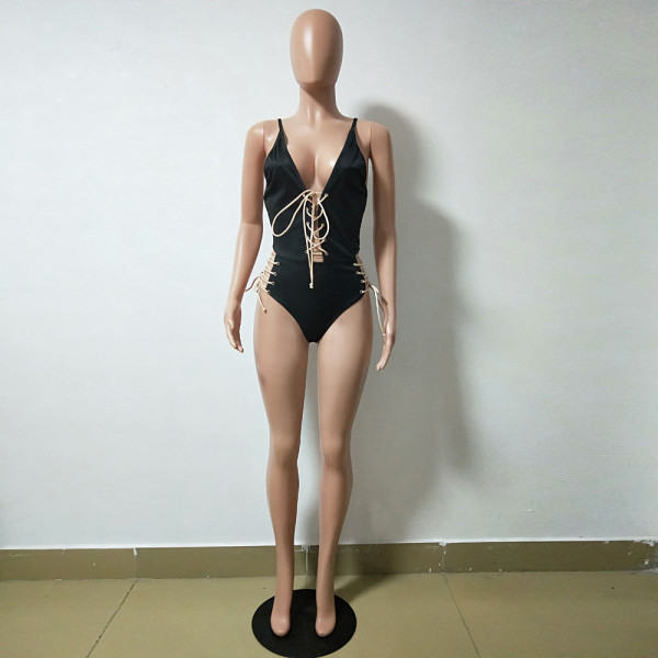 Sexy strappy one-piece swimsuit, a variety of ways to wear B9079