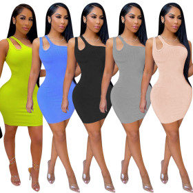 Fashion bag hip Europe and the United States oblique shoulder one-shoulder tube top Slim threaded dress Y7018