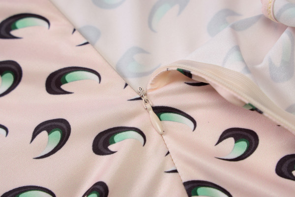 Fashion printed round neck sleeveless slim-fit buttocks jumpsuit P155138A
