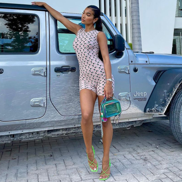 Fashion printed round neck sleeveless slim-fit buttocks jumpsuit P155138A