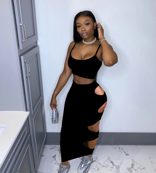 Two-piece suit with holes in the bottom skirt MN8353