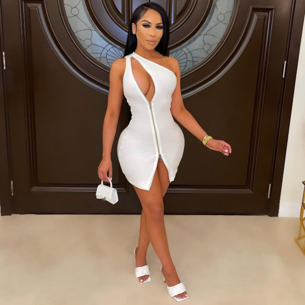 Fashion one-shoulder zipper hollow sexy bag hip dress WJ5219