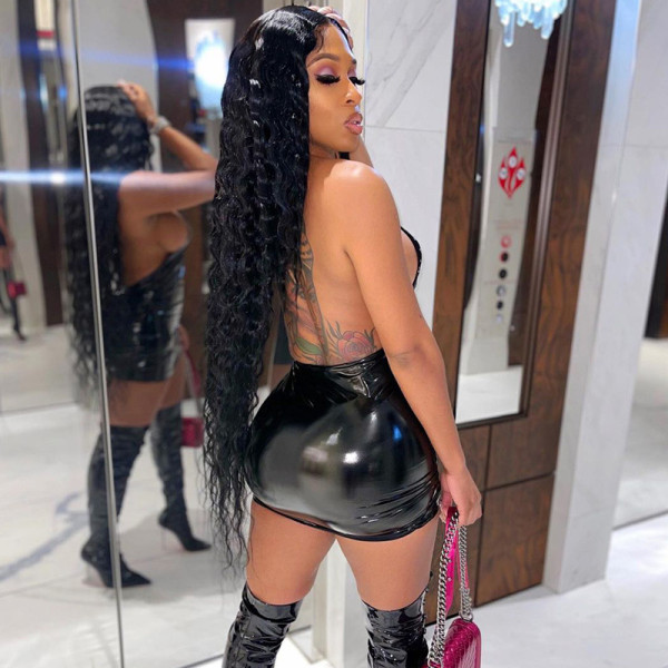 Nightclub style mini skirt, new tight sexy bag hip halter neck open back bright leather dress YJ21019