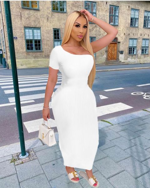 Pure color slim sexy slanted shoulder pit long dress Q2038