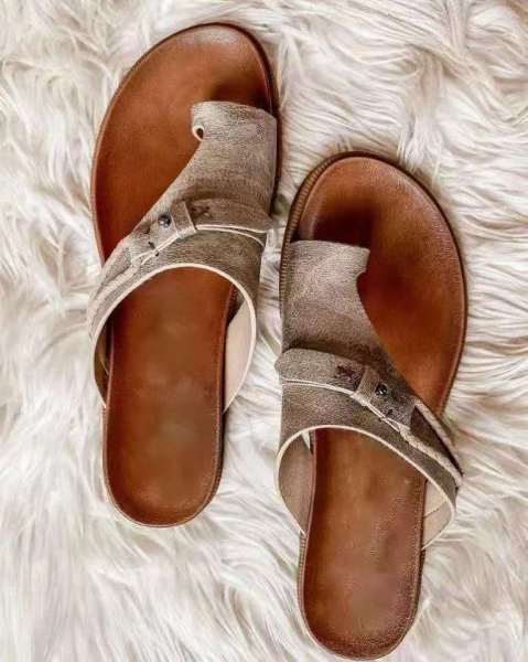 New summer women's shoes foreign trade plus size retro style set-toe flat-bottomed sandals and slippers women HWJ496