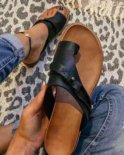 New summer women's shoes foreign trade plus size retro style set-toe flat-bottomed sandals and slippers women HWJ496
