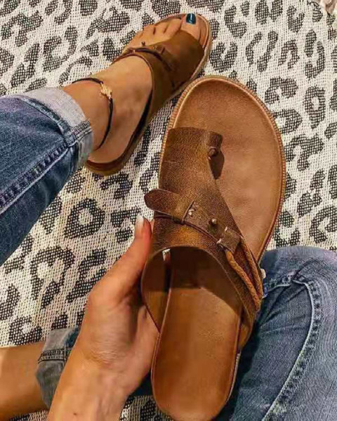 New summer women's shoes foreign trade plus size retro style set-toe flat-bottomed sandals and slippers women HWJ496