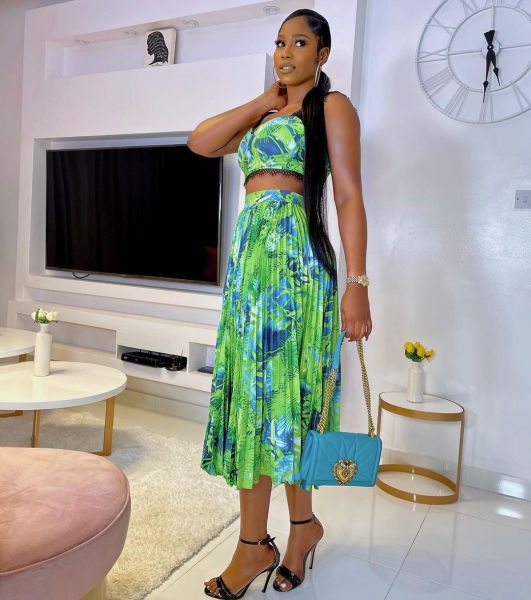 Fashion casual summer print pleated suspender skirt two-piece suit W8370